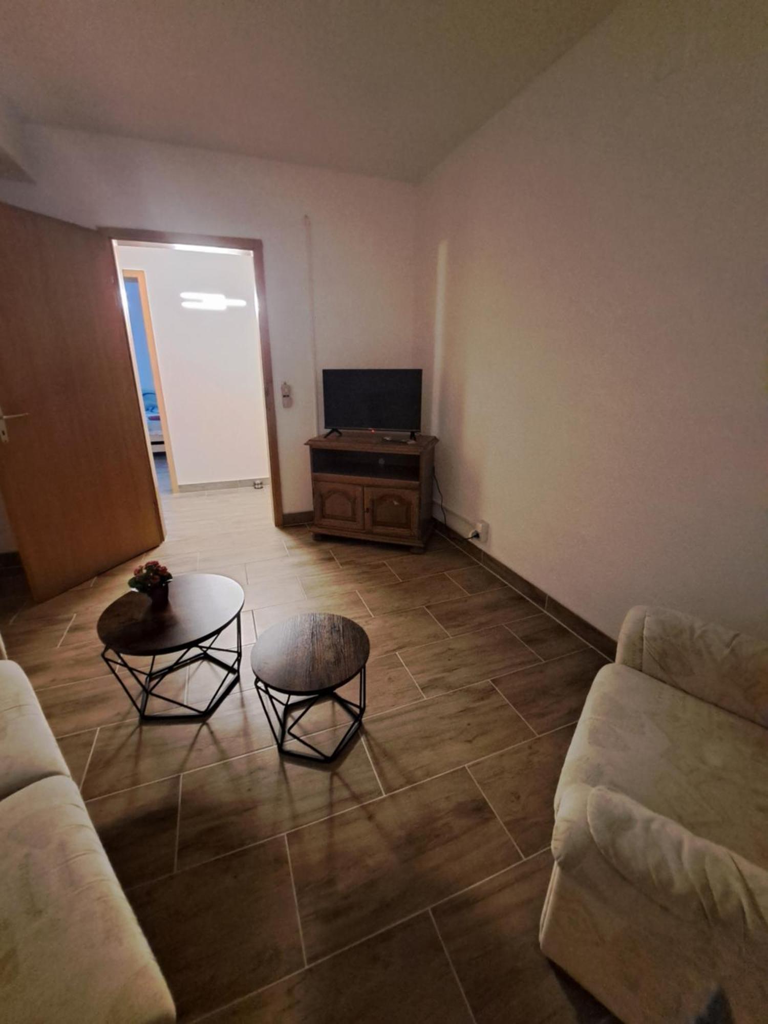 Wohnung Mit 2 - 3 Zimmern Ballenberg Екстериор снимка
