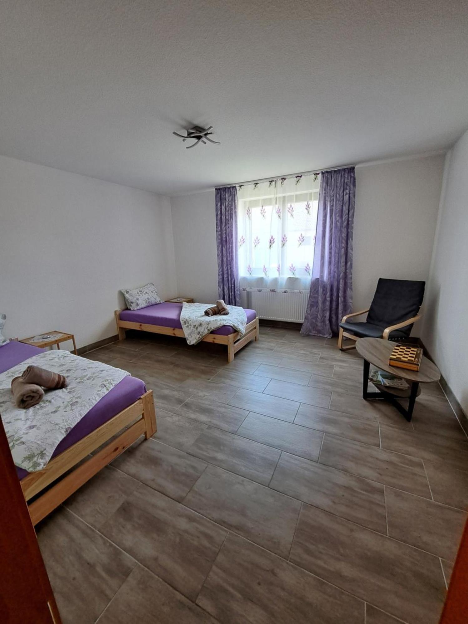 Wohnung Mit 2 - 3 Zimmern Ballenberg Екстериор снимка